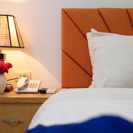 Blau Hotel Ханой Экстерьер фото