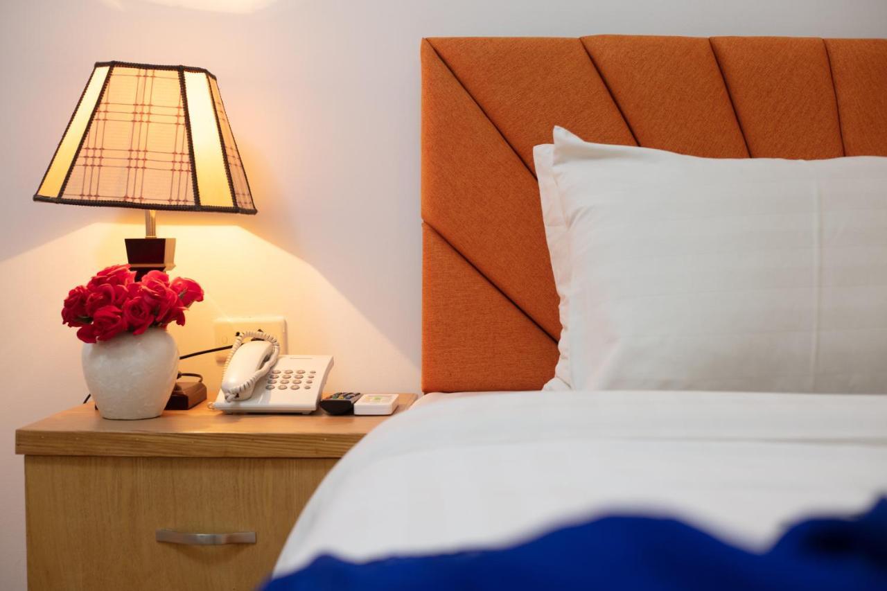 Blau Hotel Ханой Экстерьер фото