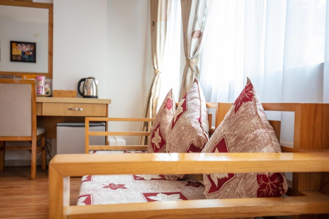 Blau Hotel Ханой Экстерьер фото