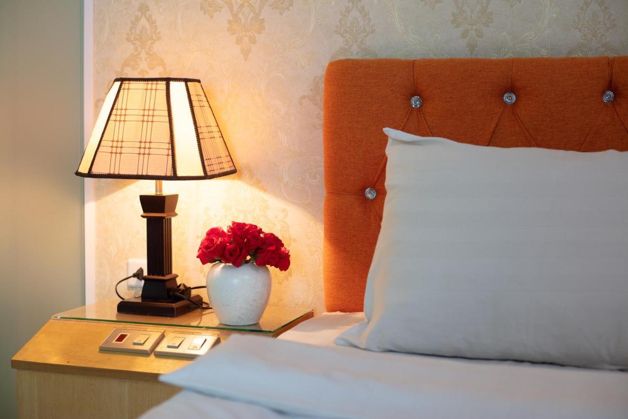 Blau Hotel Ханой Экстерьер фото