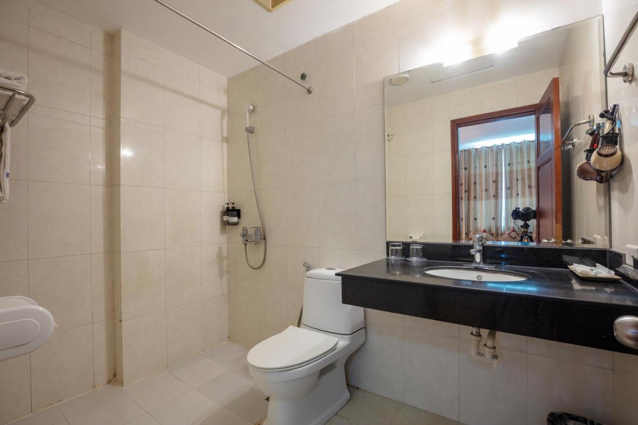 Blau Hotel Ханой Экстерьер фото